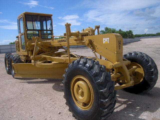 Caterpillar Road grader