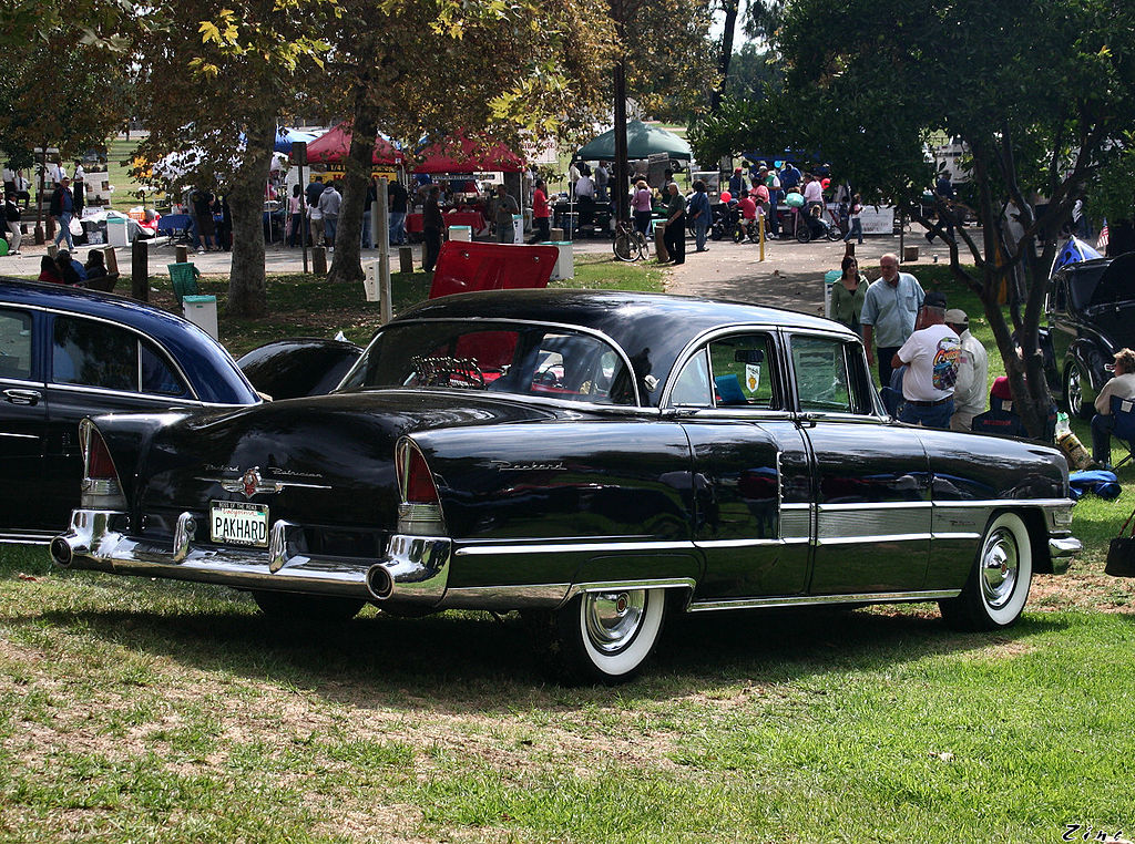 Packard Patrician 4-dr Sedan