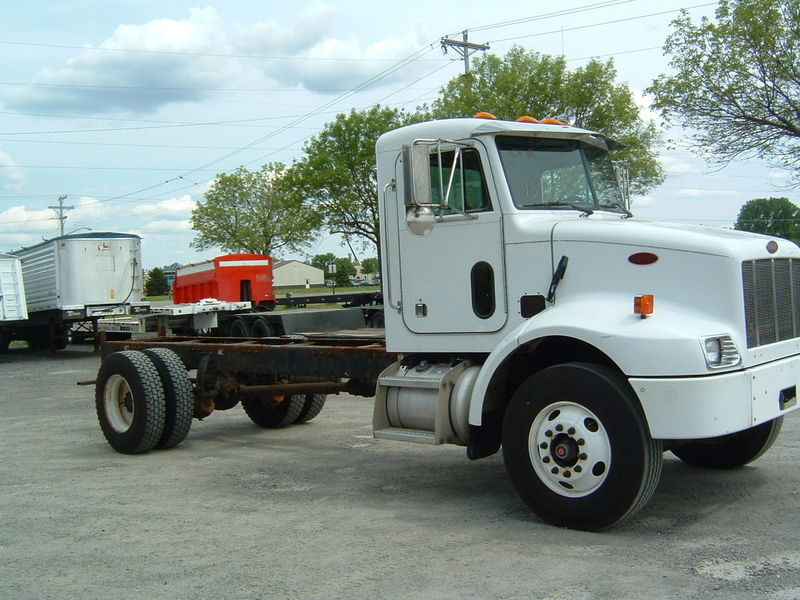 Peterbilt 330