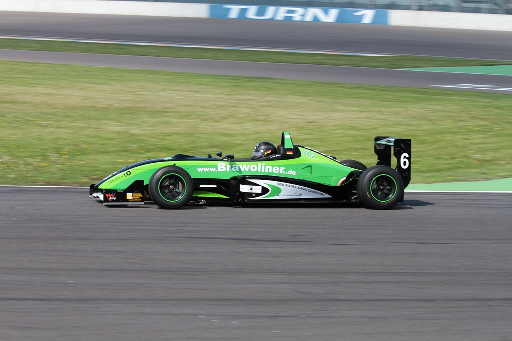 Dallara F305