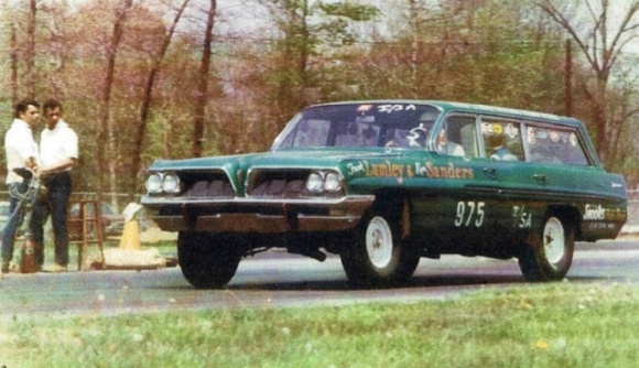 Pontiac Bonneville Safari wagon