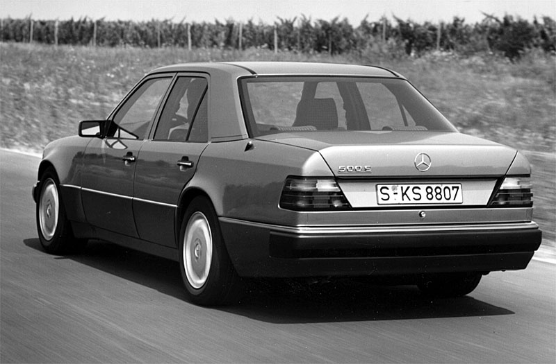 Mercedes-Benz 300 E-24