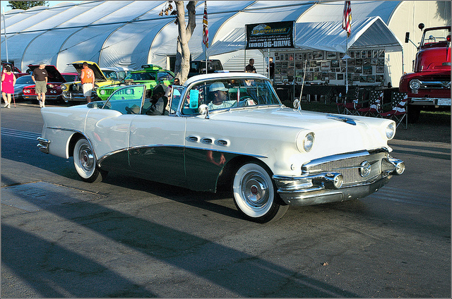 Buick Special 4dr HT