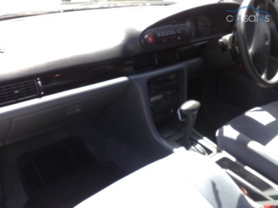 Nissan Bluebird LX 16