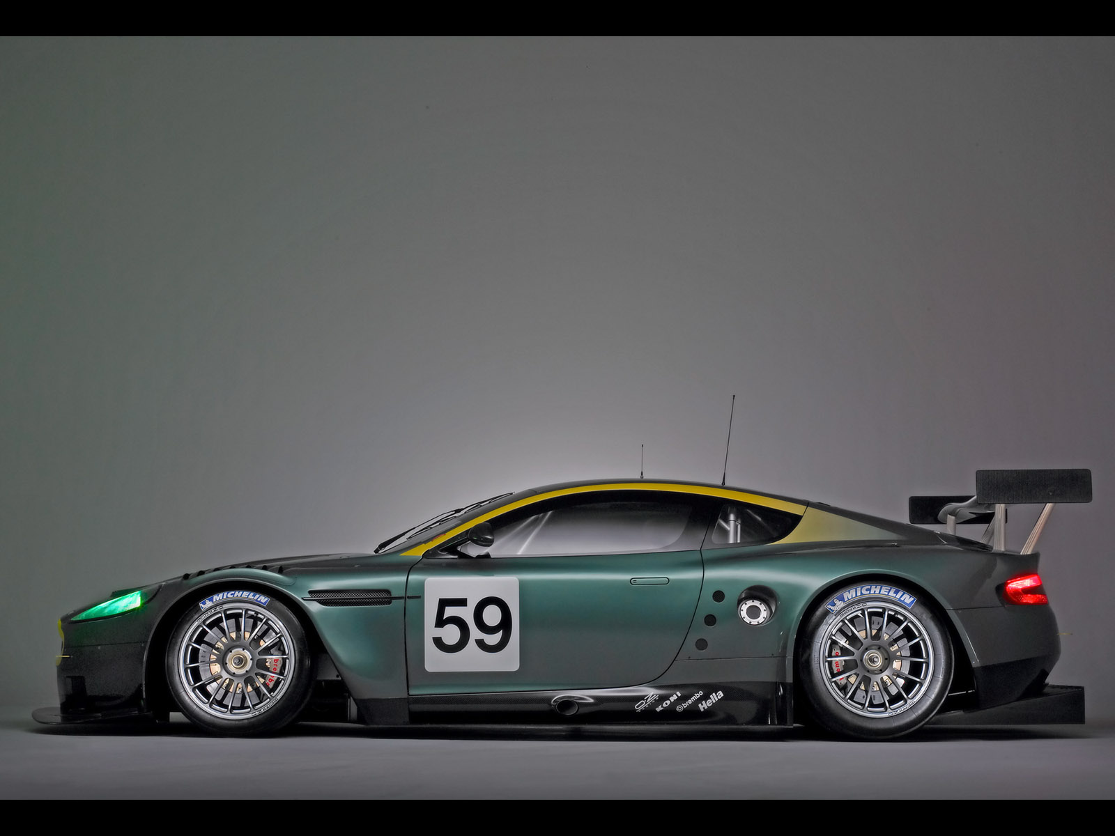 Aston Martin DBR 9