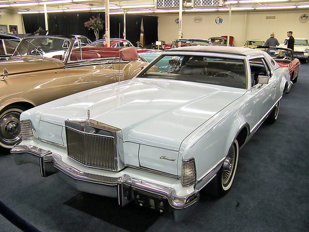 Lincoln Continental Mark IV