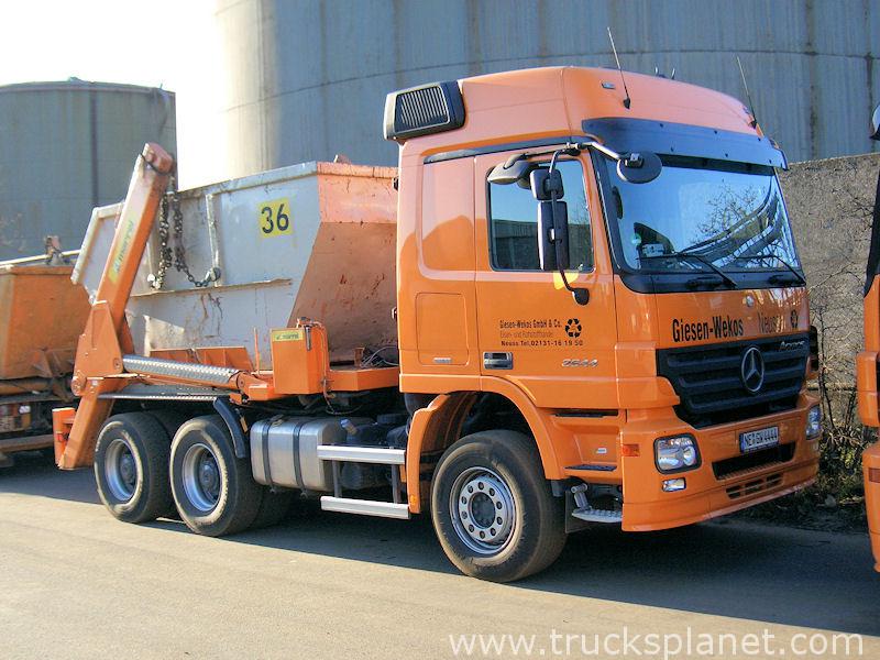 Mercedes-Benz Actros MP2 1841