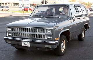 Chevrolet K5 Blazer 320