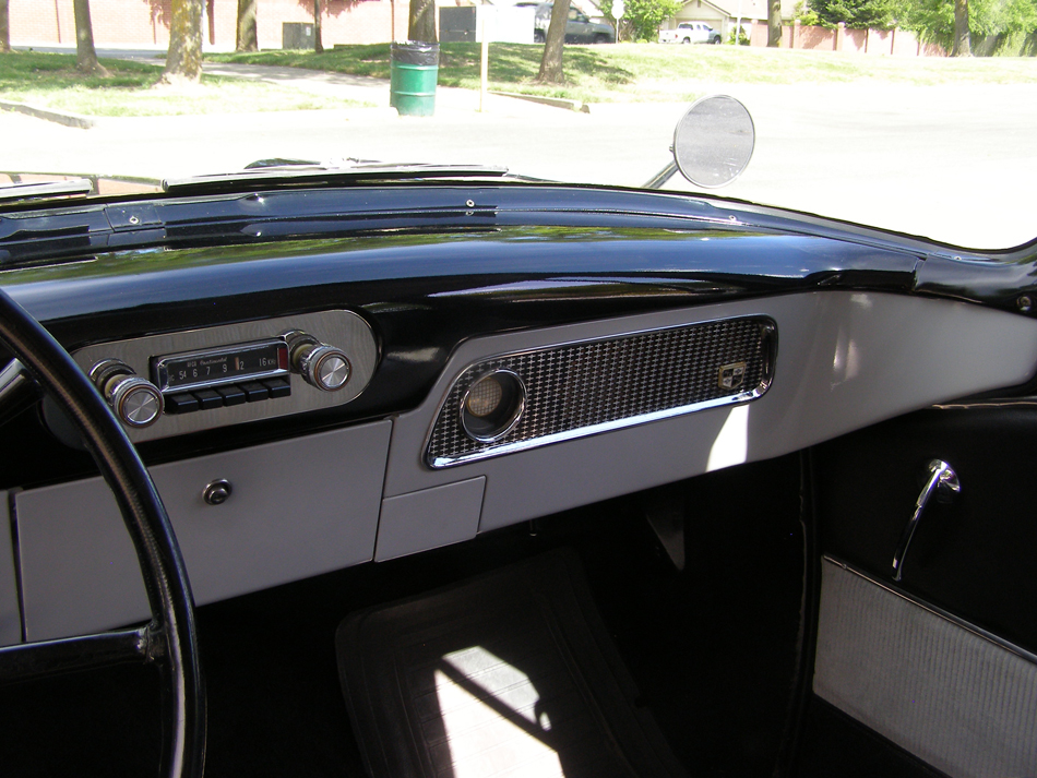 Studebaker Commander 4-door sedan