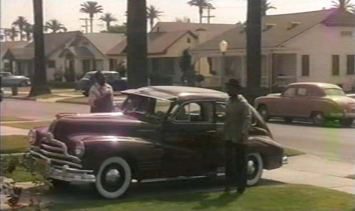 Pontiac Streamliner 4-door sedan