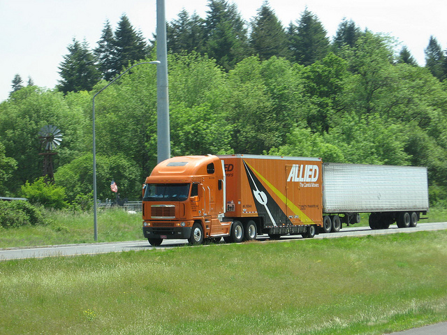 Freightliner Argosy COE