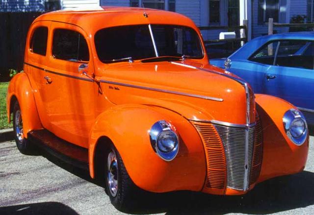 Ford Deluxe Tudor Sedan