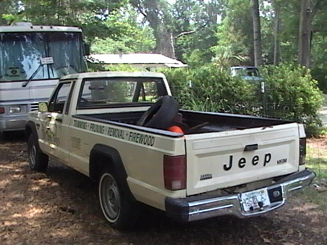 Jeep J-10 Comanche