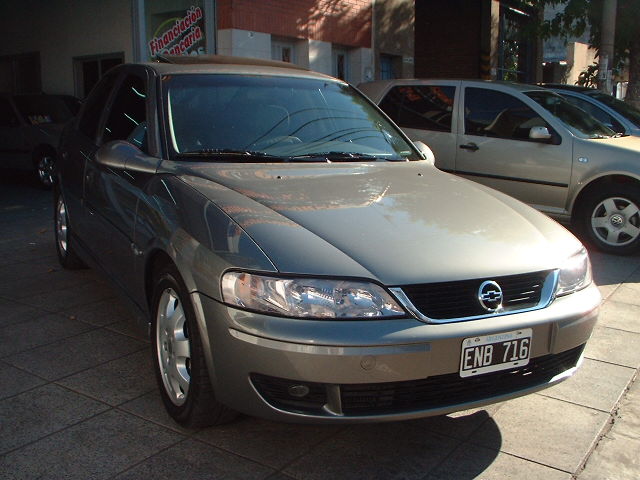 Chevrolet Vectra 22