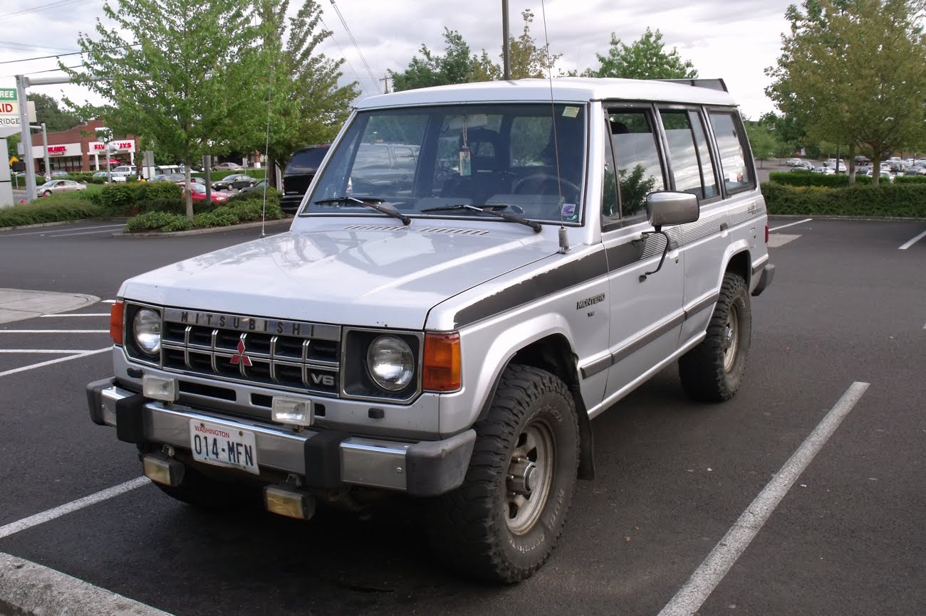 Mitsubishi Montero LS 3000 Wagon