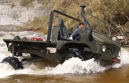 Mercedes-Benz Unimog 404