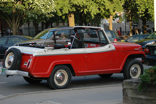 Jeep Jeepster Commando