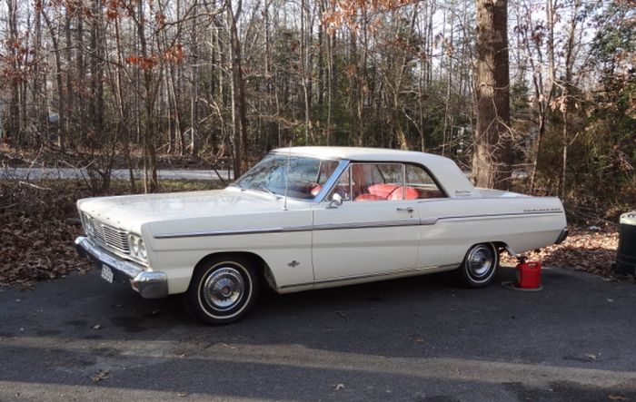 Ford Fairlane 500 Sport coupe