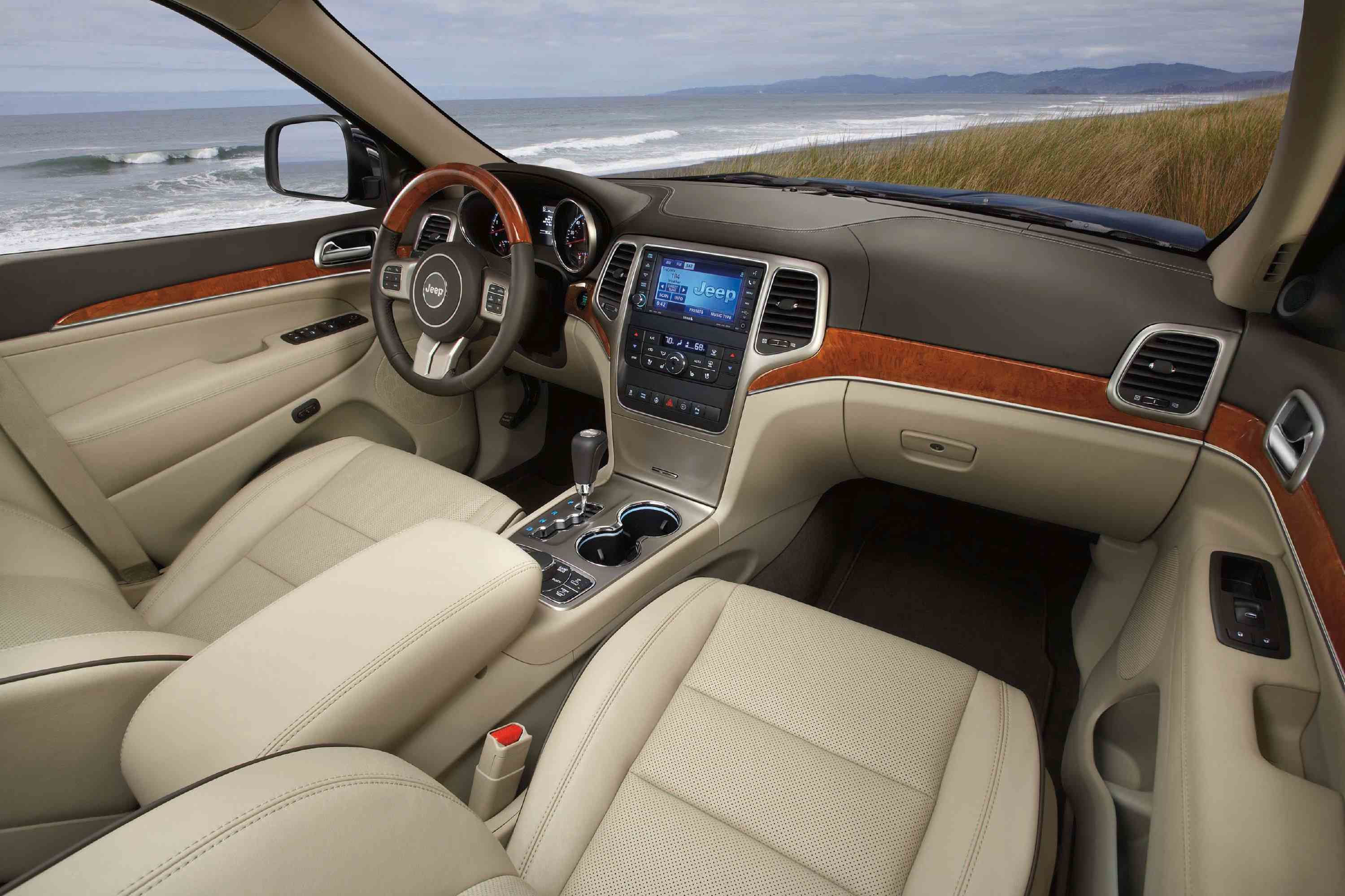 Jeep Storm interior