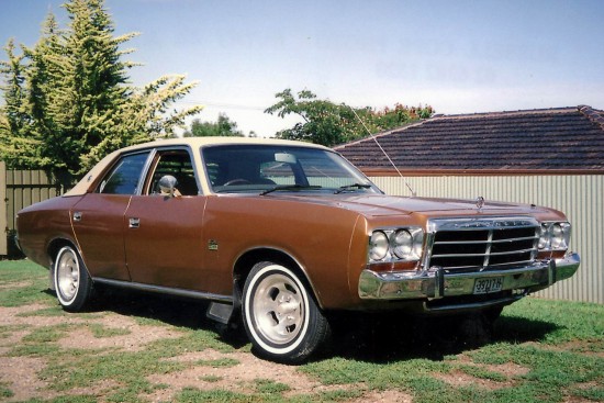 Chrysler CM sedan