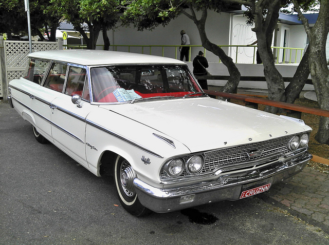 Ford Galaxie Country sedan wagon