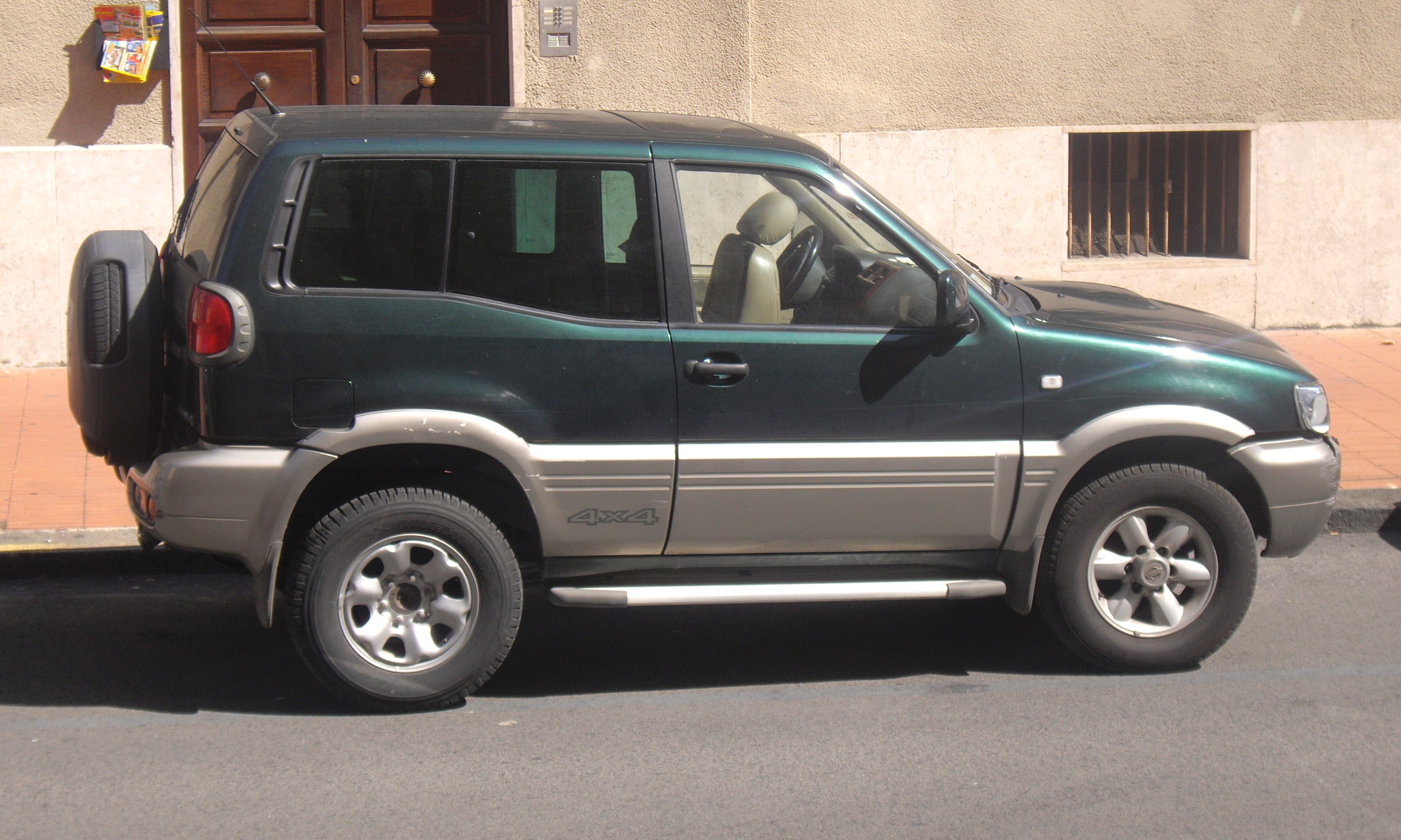 Nissan Terrano II