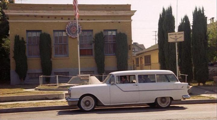 Pontiac Chieftain wagon