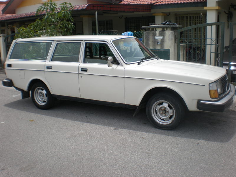 Volvo 245 wagon