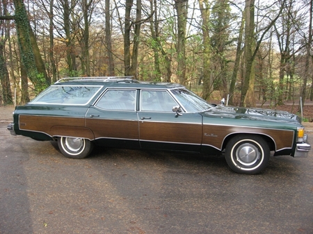 Oldsmobile Custom Cruiser