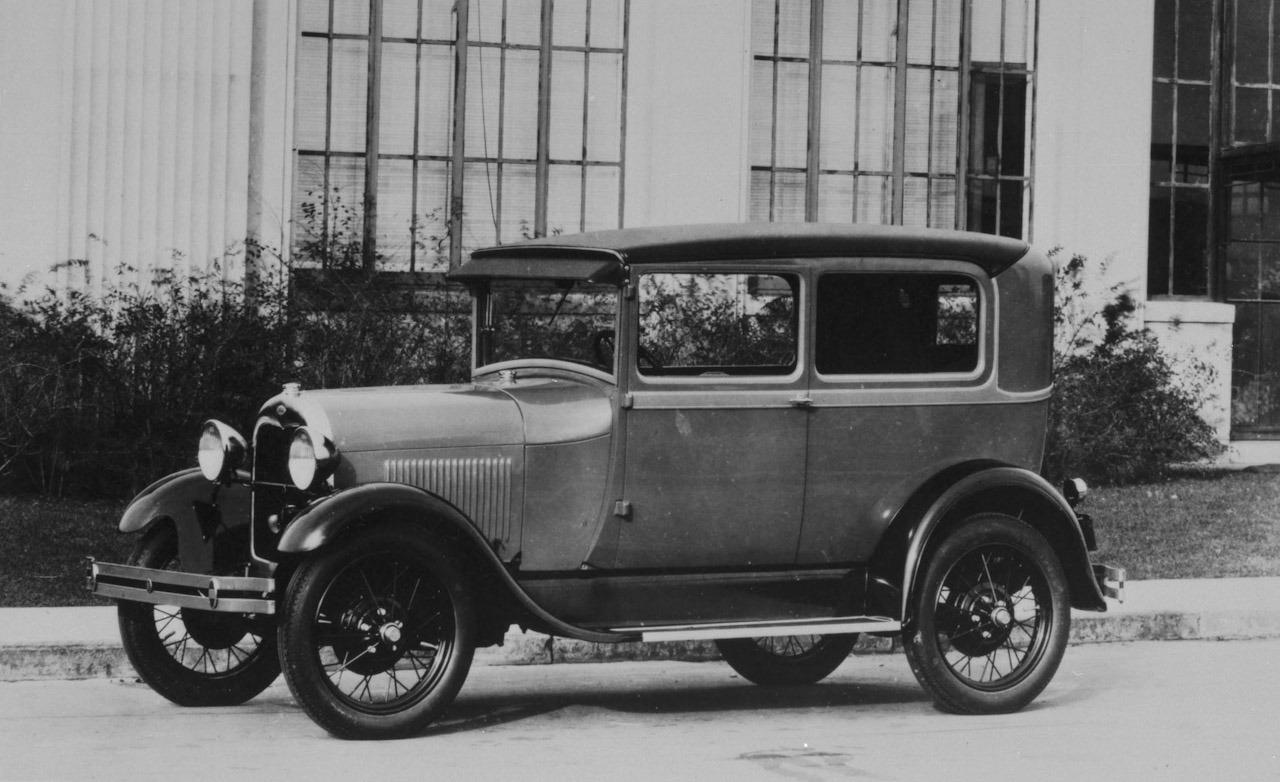 Ford Junior Tudor Sedan