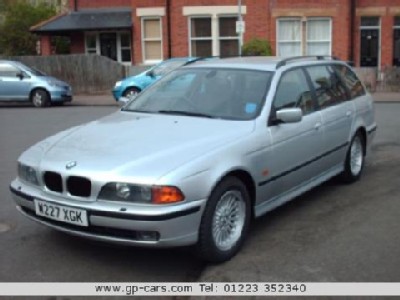 BMW 528i Estate