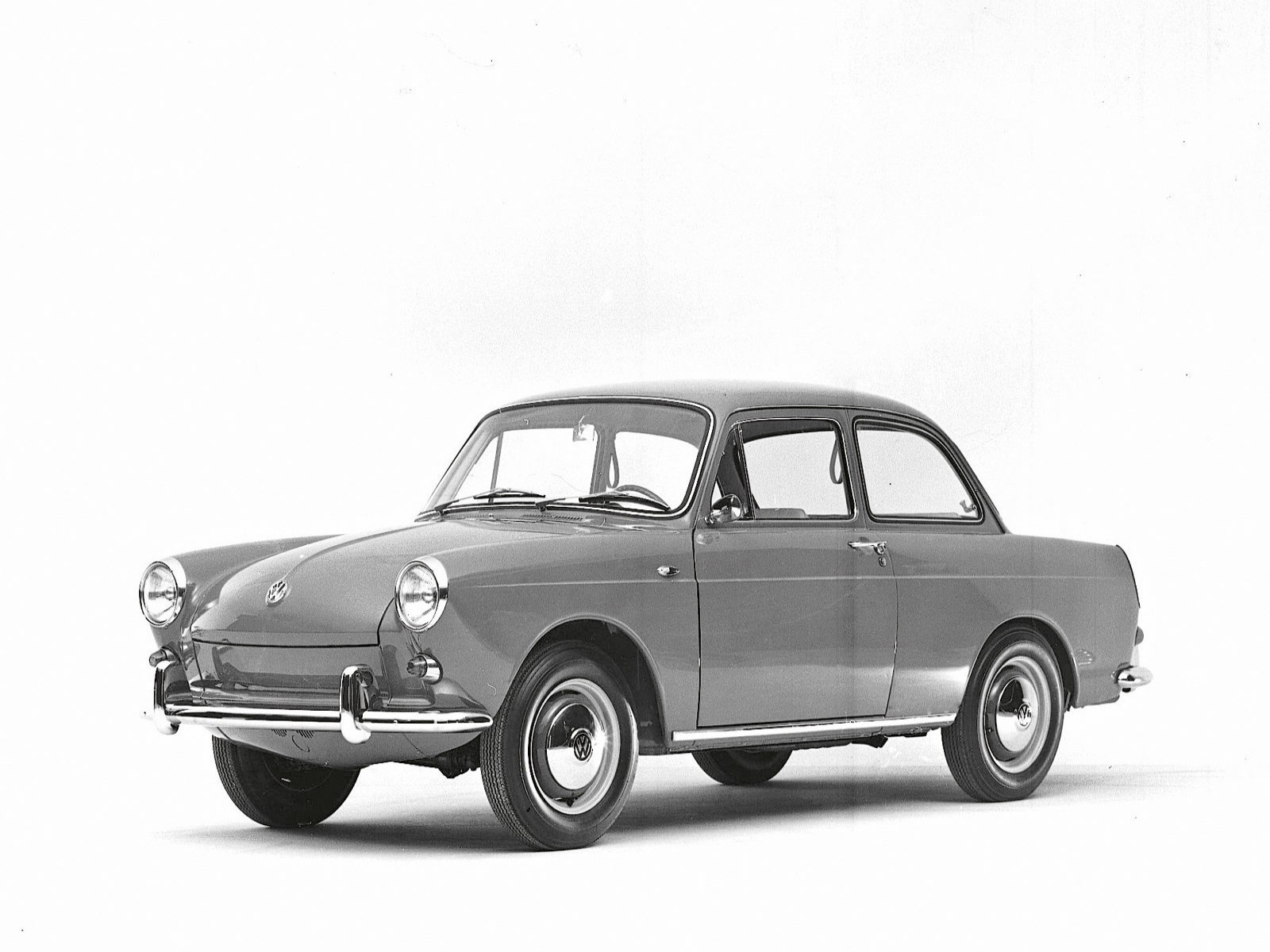 Volkswagen Constellation 16180