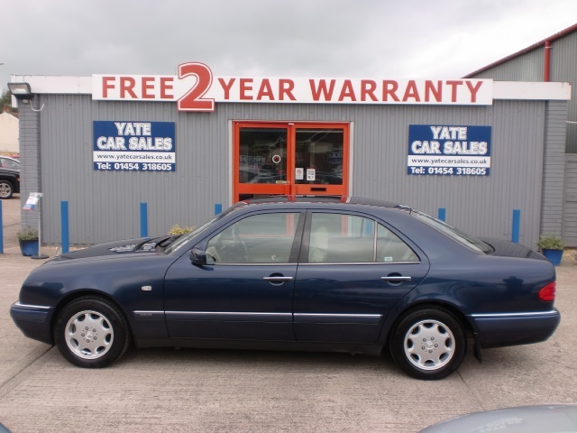 Mercedes-Benz E230 Elegance