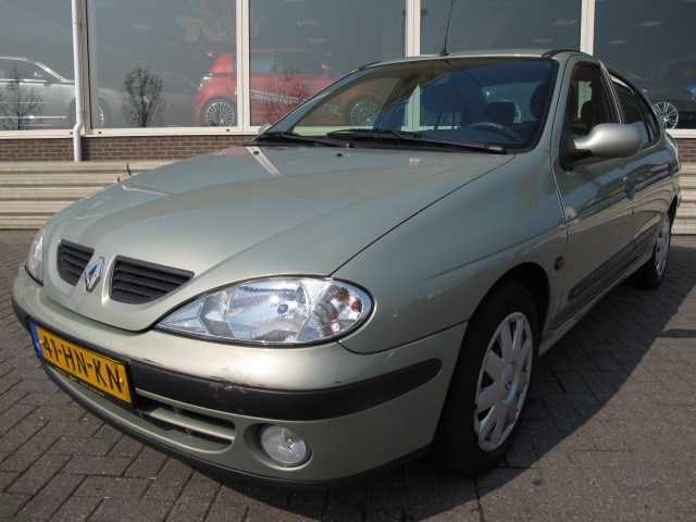 Renault Megane 16 16v Sedan