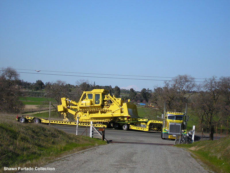 Komatsu D355