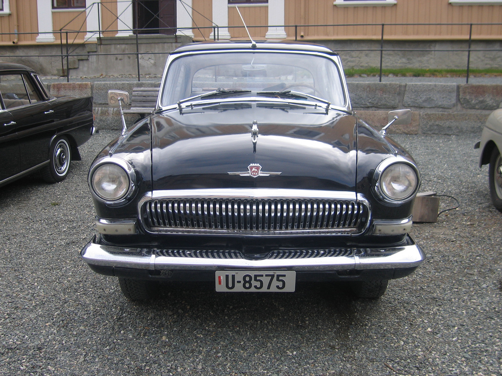 GAZ Volga M21