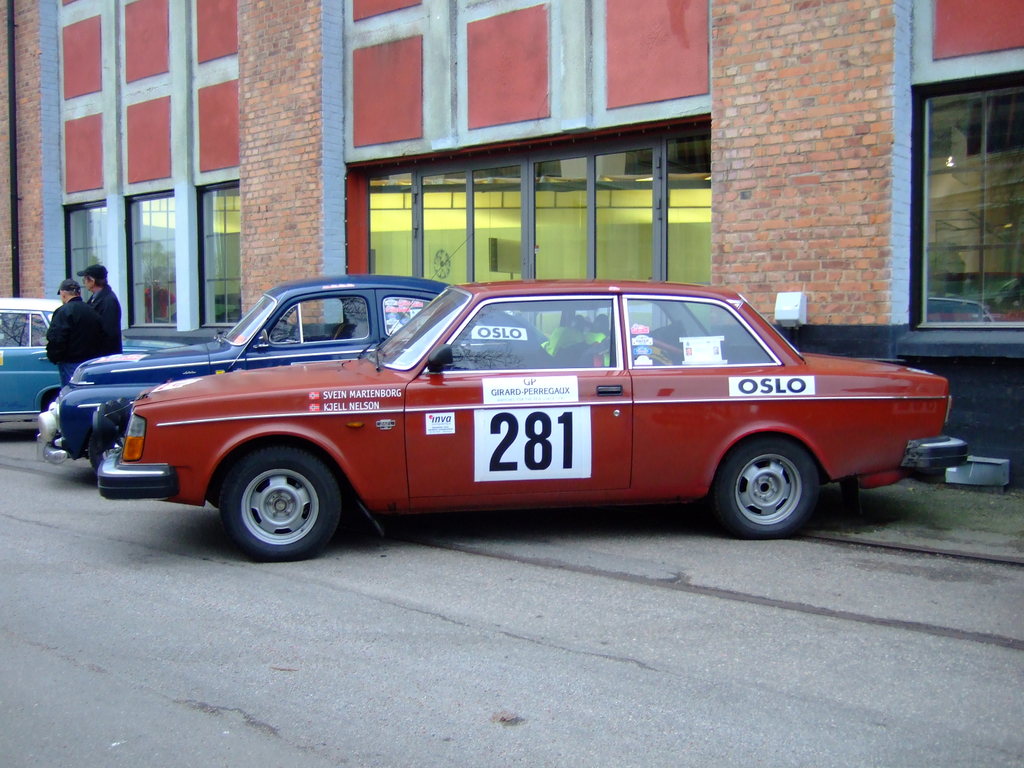 Volvo 242L