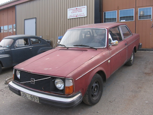 Volvo 242L