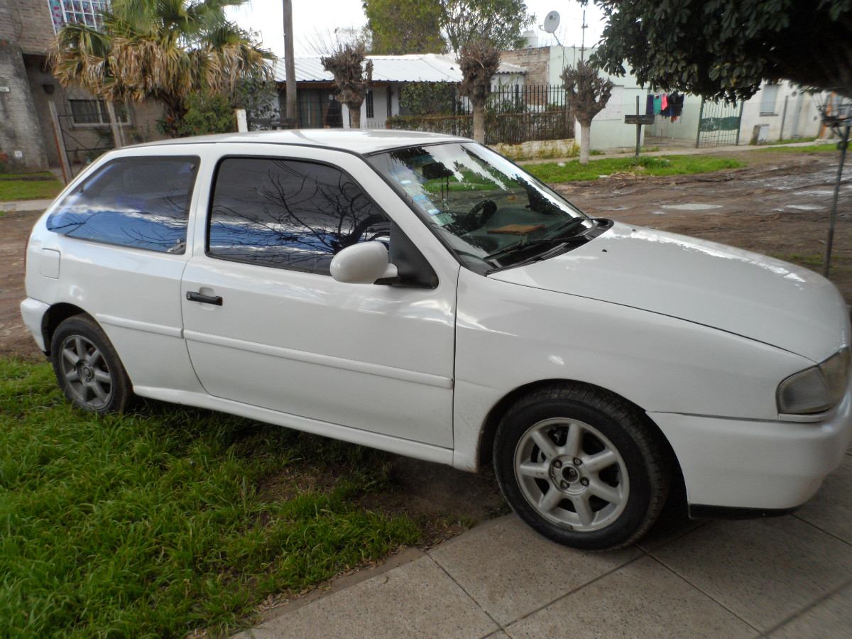 Volkswagen Gol GL 16