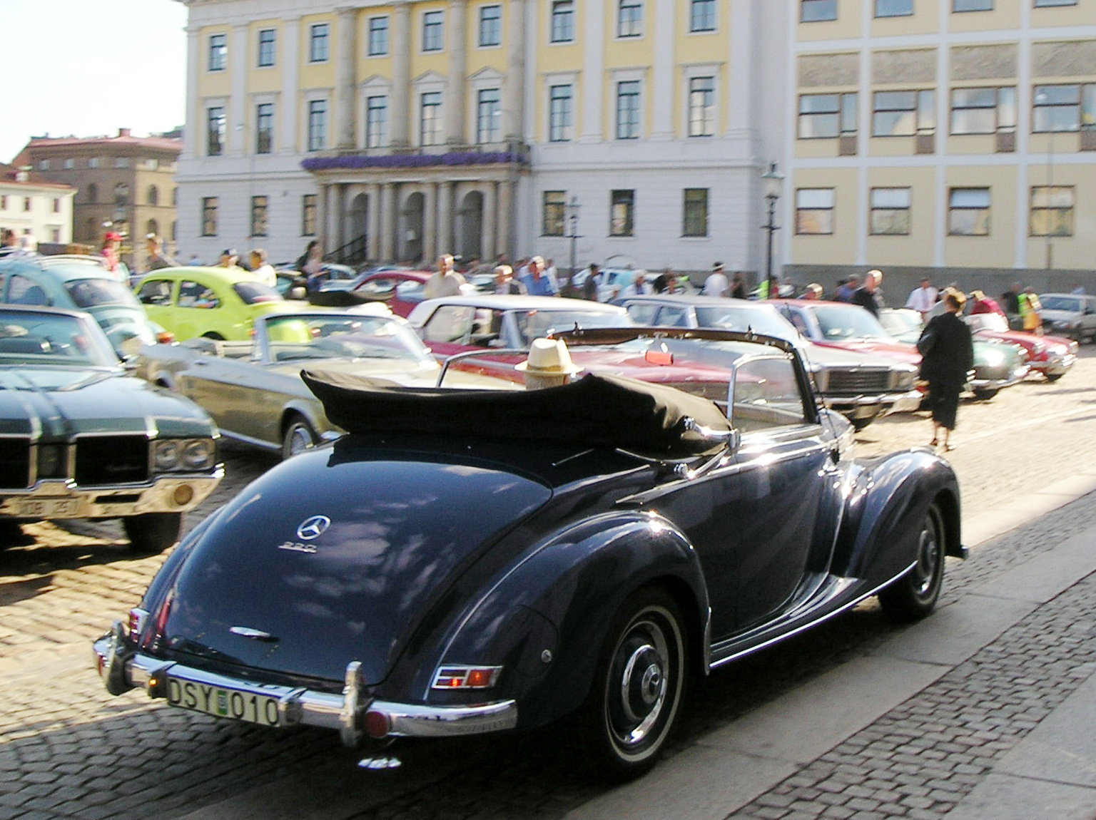 Mercedes-Benz 220 cabrio