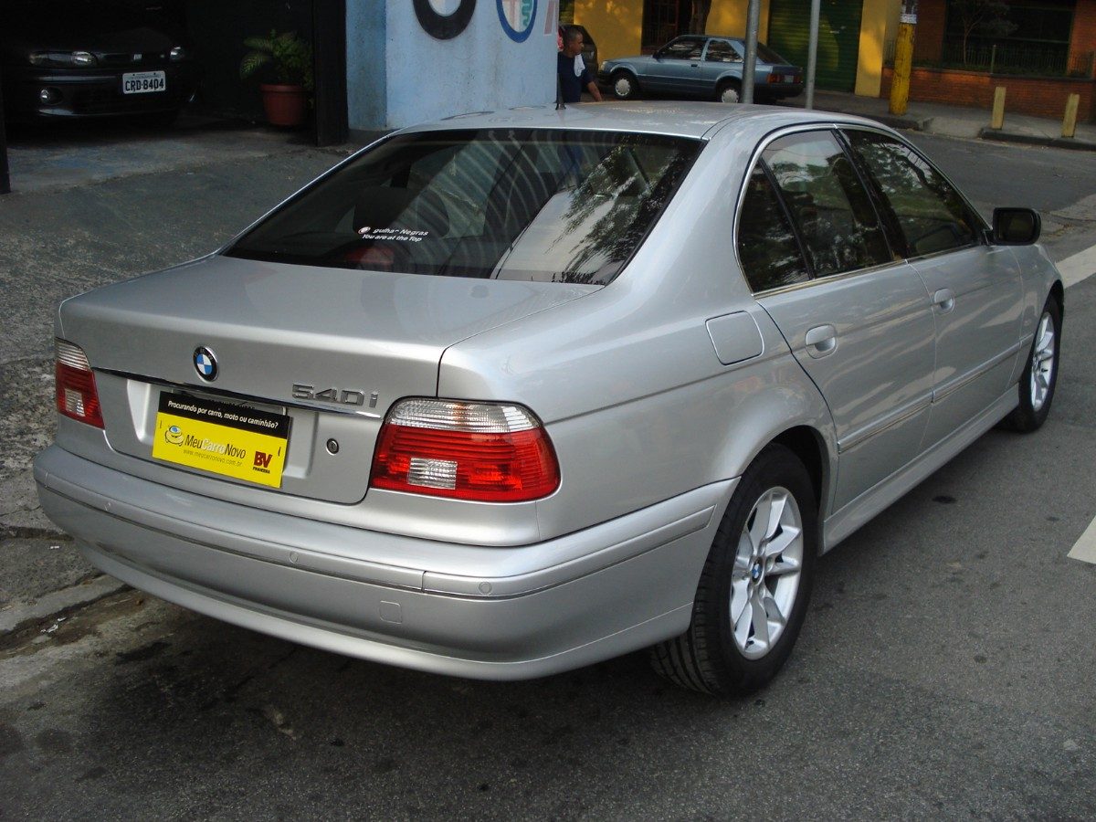 BMW 540i 44