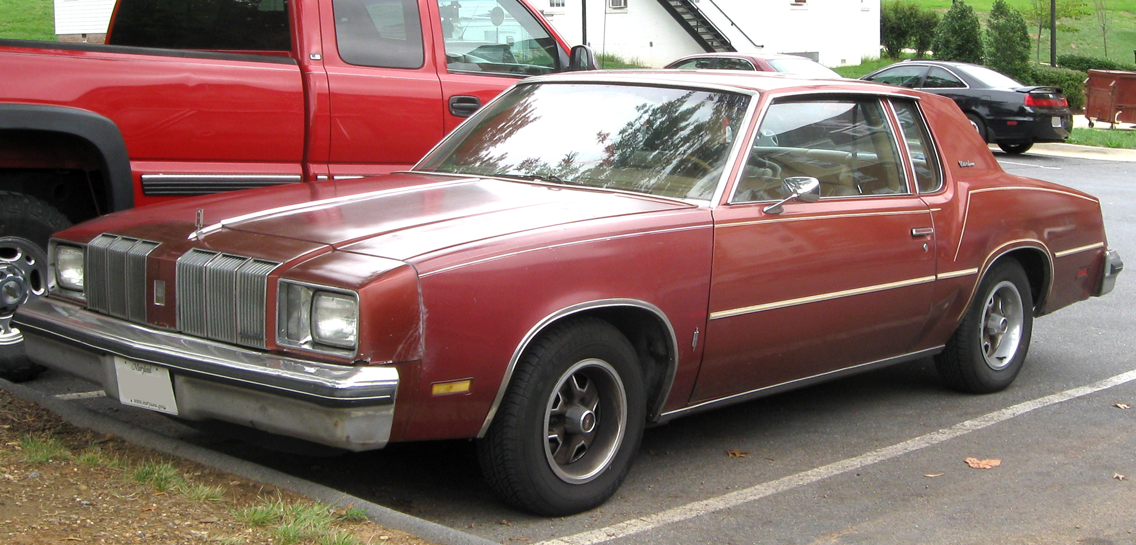 Oldsmobile Cutlass coupe