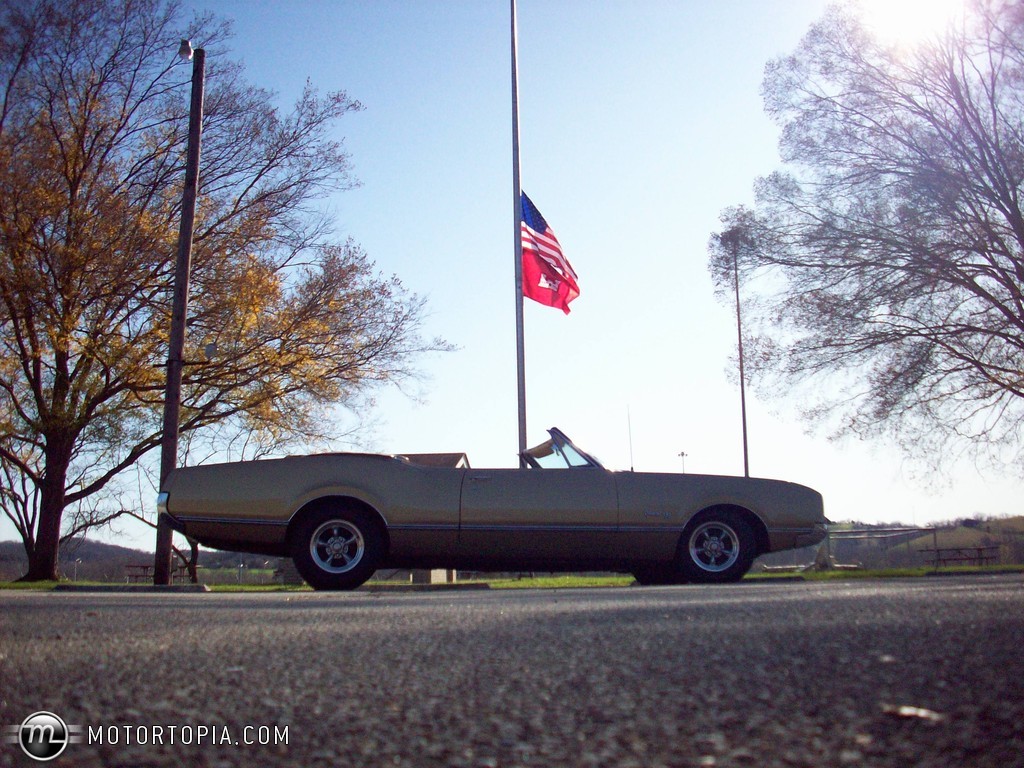 Oldsmobile Delmont 88 conv