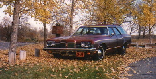 Pontiac Tempest Custom safari wagon