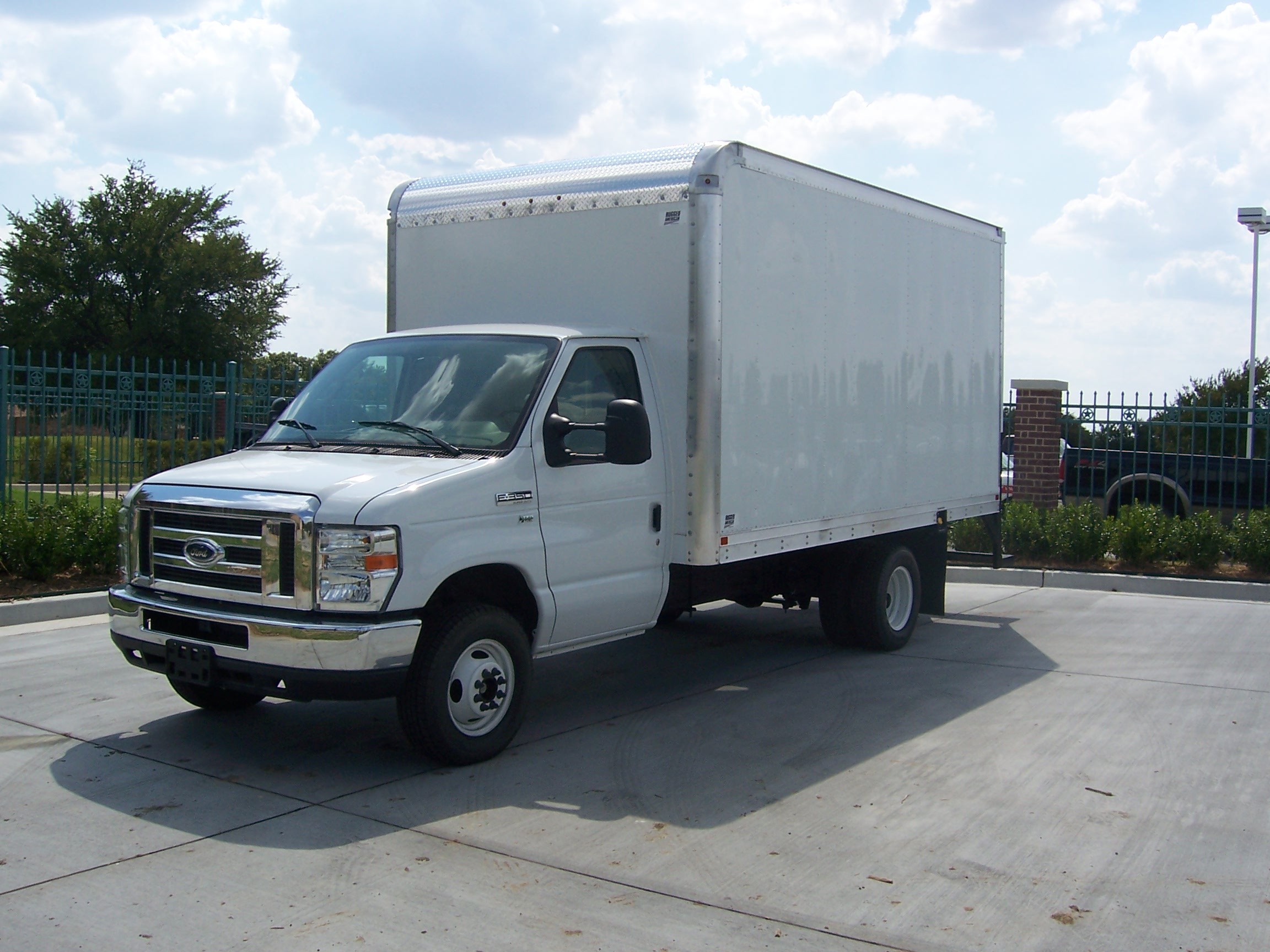 Ford E450