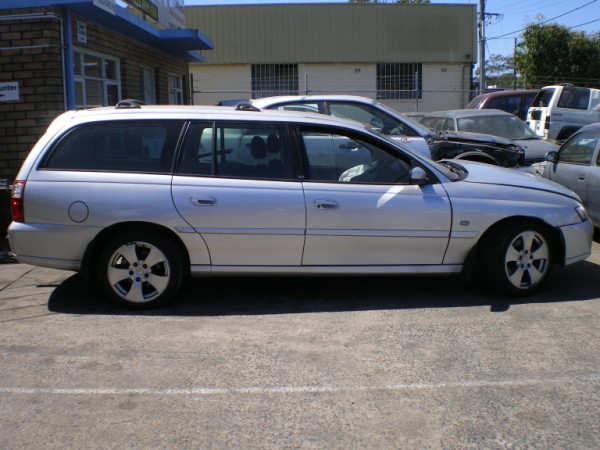 Holden Commodore V6 VZ Wagon