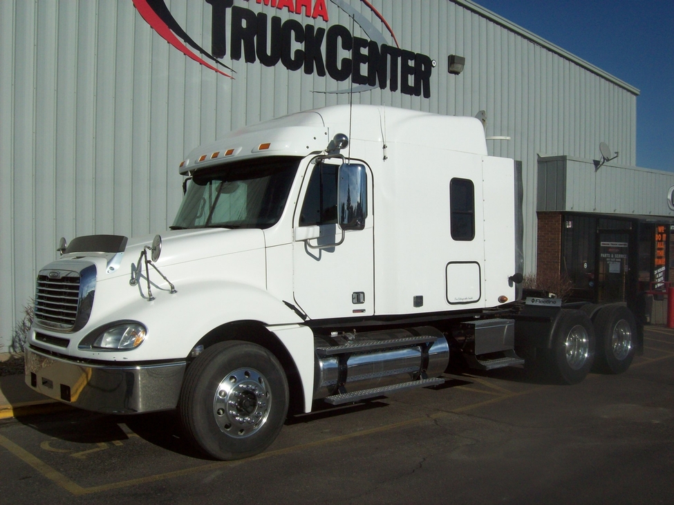 Freightliner CL120 Columbia Class