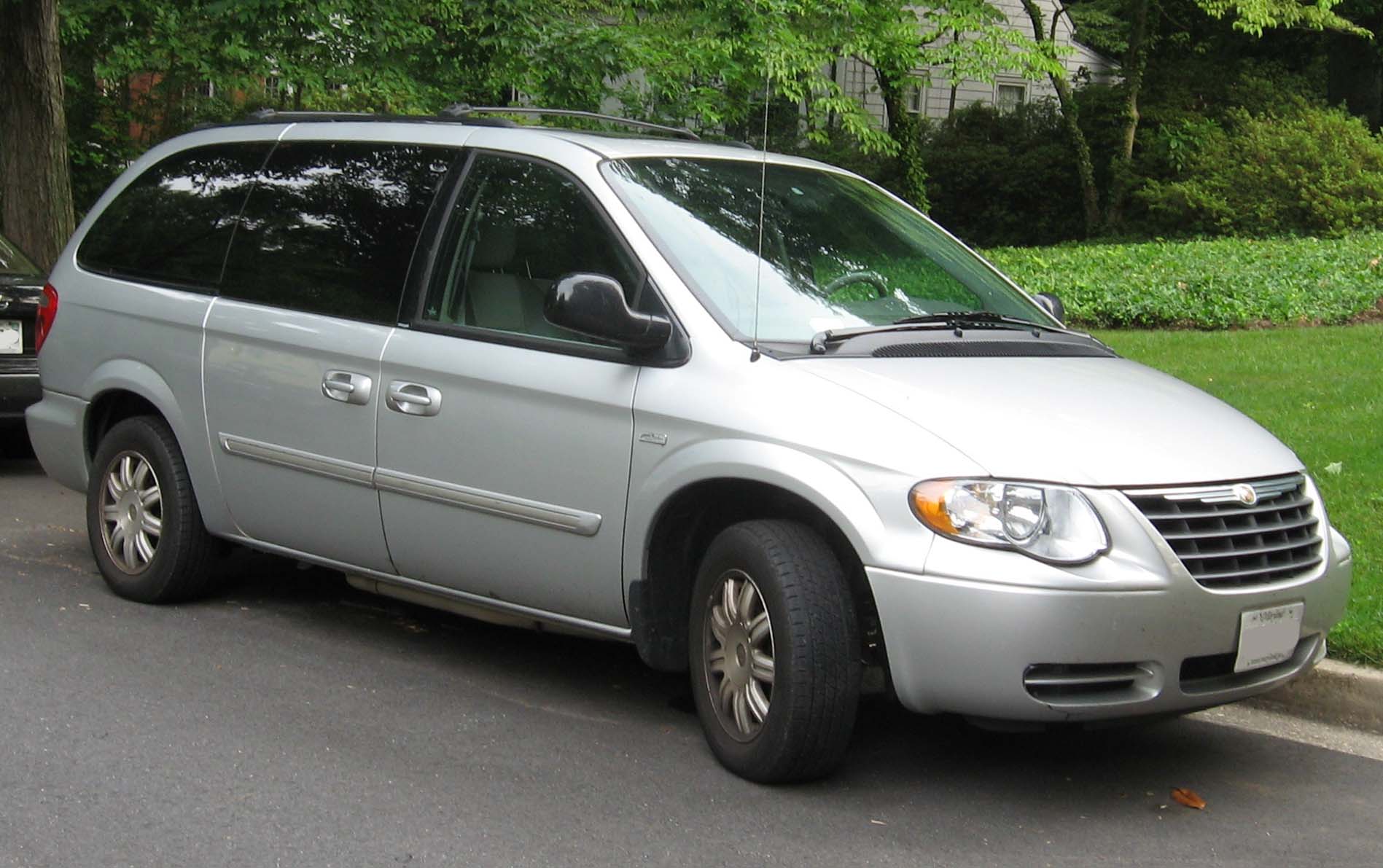 Chrysler Town Country LX