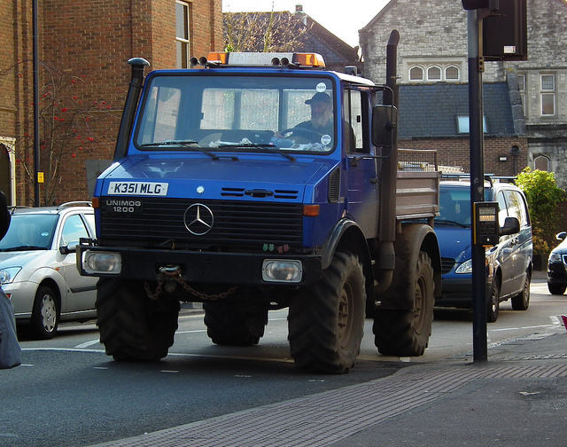 Mercedes-Benz Unimog 1200