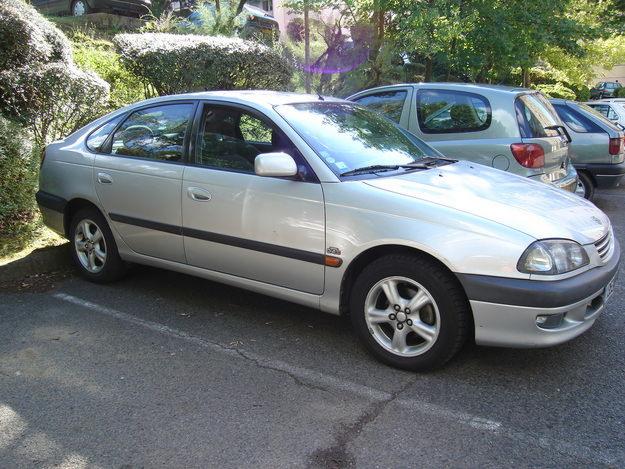 Toyota Avensis GX 20